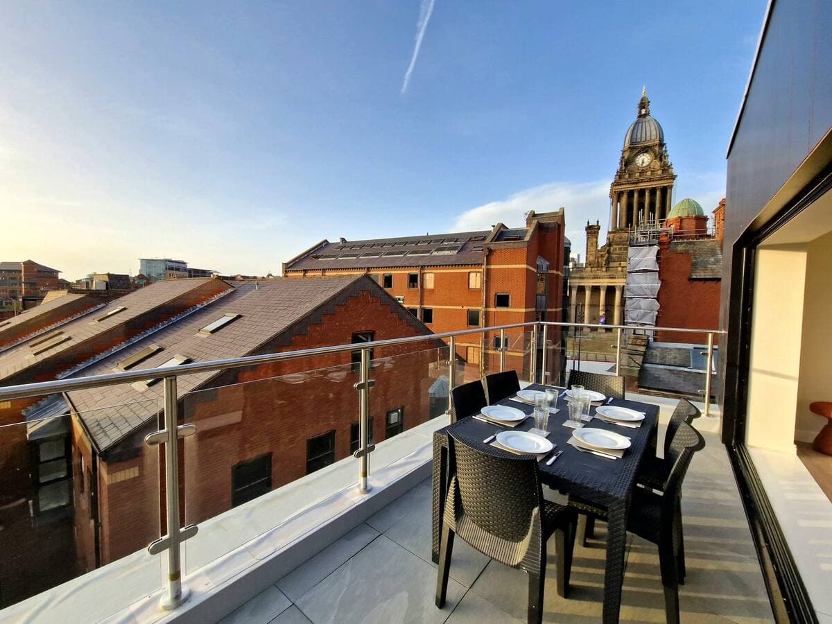 The Penthouse — photo 10